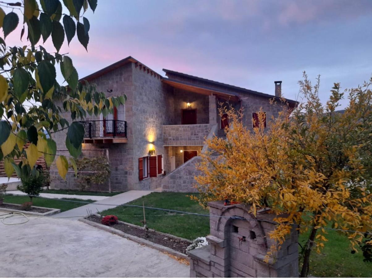 Bujtina Te Xhako Pansiyon Përmet Dış mekan fotoğraf