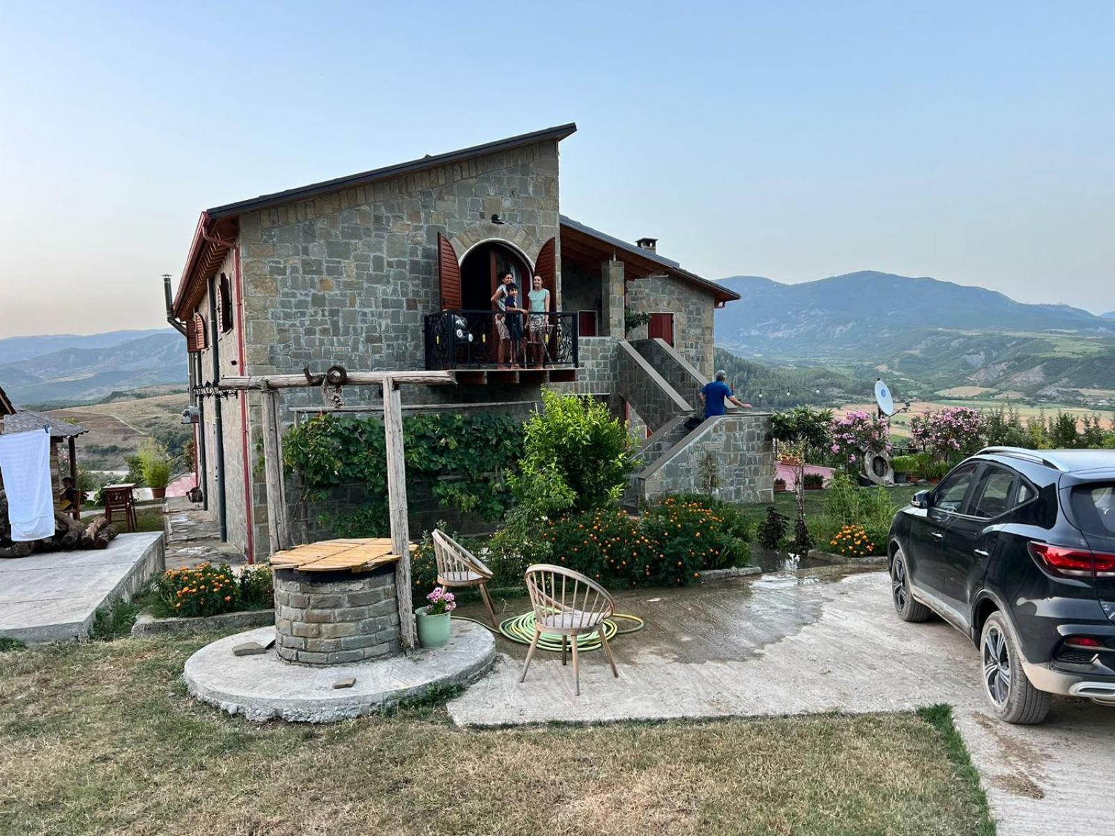 Bujtina Te Xhako Pansiyon Përmet Dış mekan fotoğraf