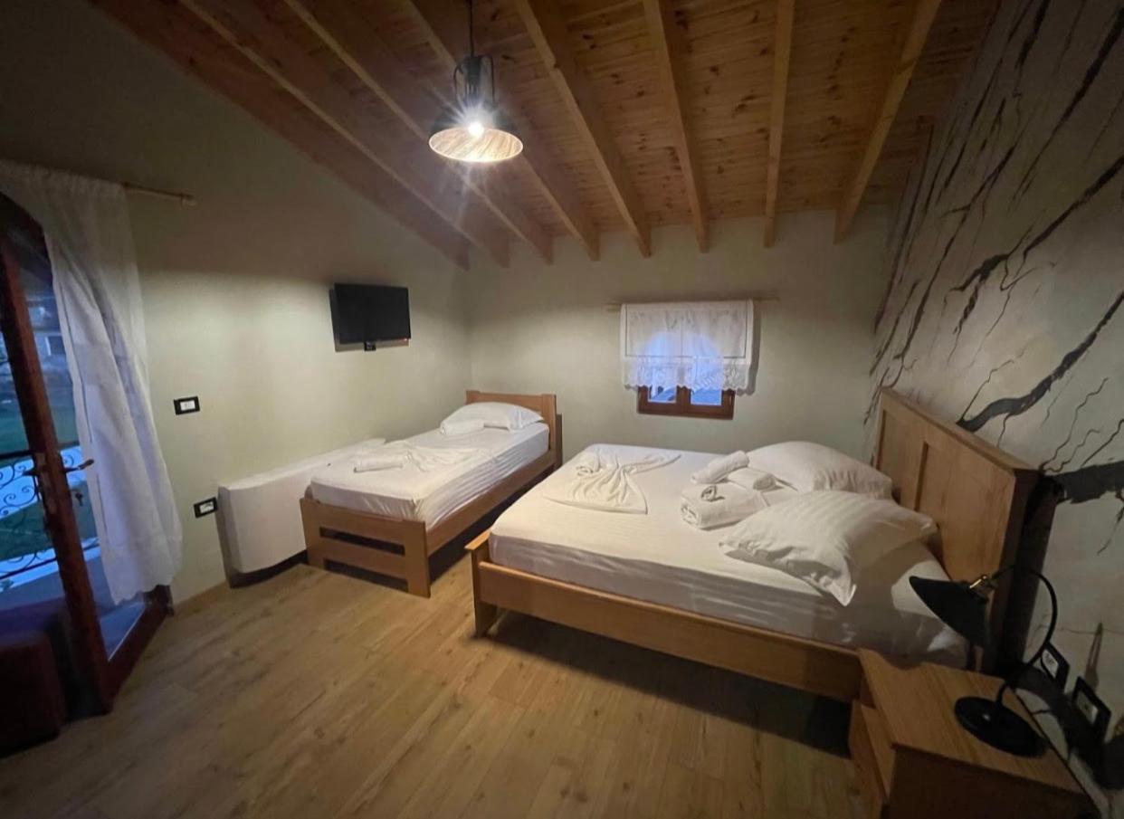Bujtina Te Xhako Pansiyon Përmet Dış mekan fotoğraf